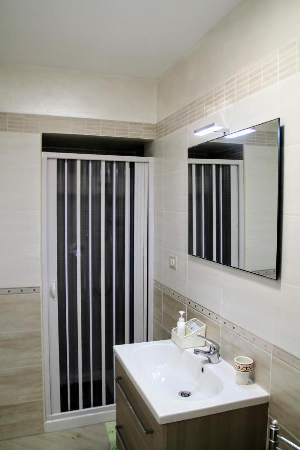 Rooms Dimora Arco - Affitti Brevi Italia モンテ・サンタンジェロ エクステリア 写真