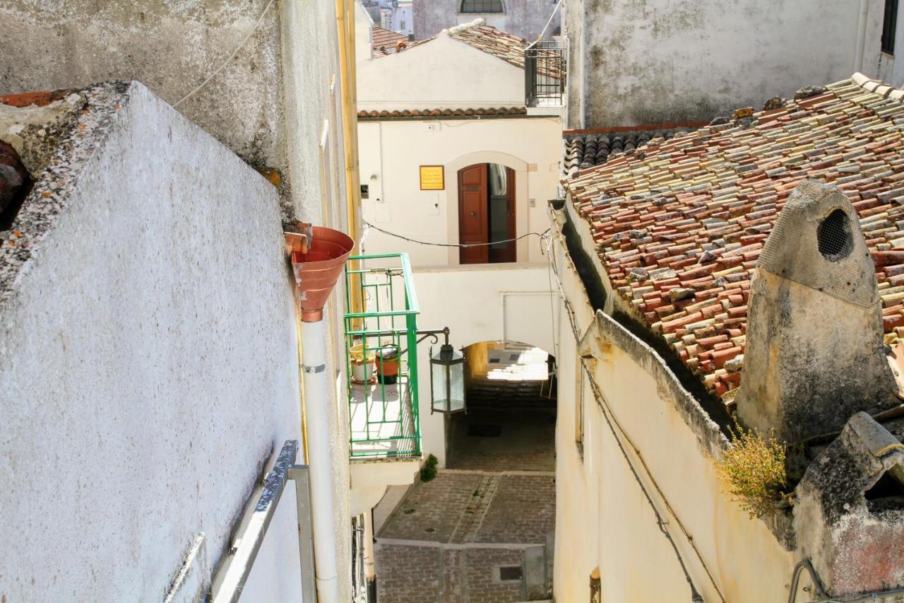 Rooms Dimora Arco - Affitti Brevi Italia モンテ・サンタンジェロ エクステリア 写真