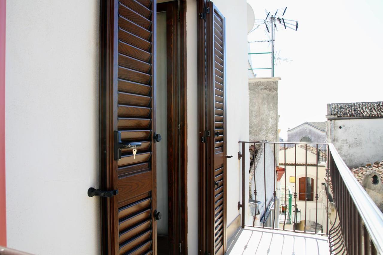 Rooms Dimora Arco - Affitti Brevi Italia モンテ・サンタンジェロ エクステリア 写真