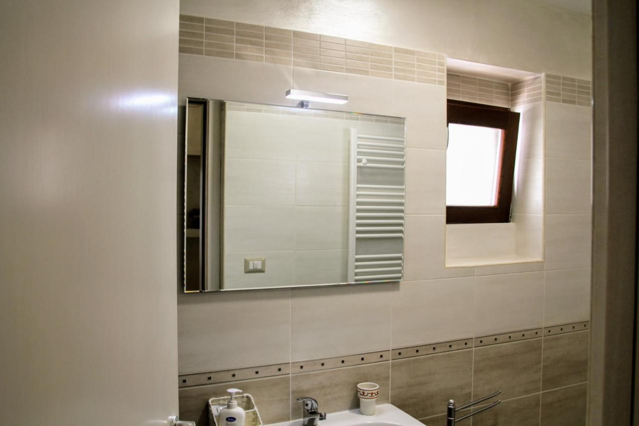 Rooms Dimora Arco - Affitti Brevi Italia モンテ・サンタンジェロ エクステリア 写真