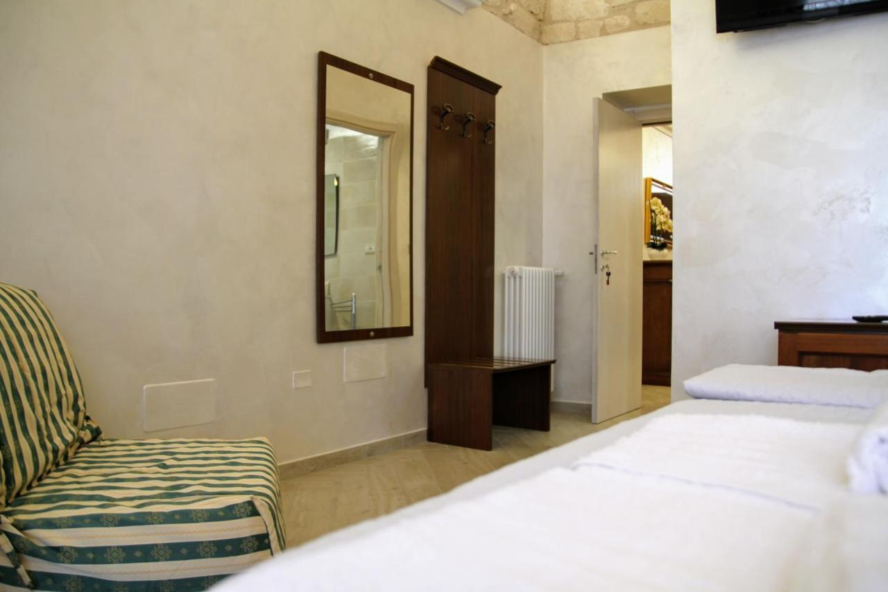 Rooms Dimora Arco - Affitti Brevi Italia モンテ・サンタンジェロ エクステリア 写真
