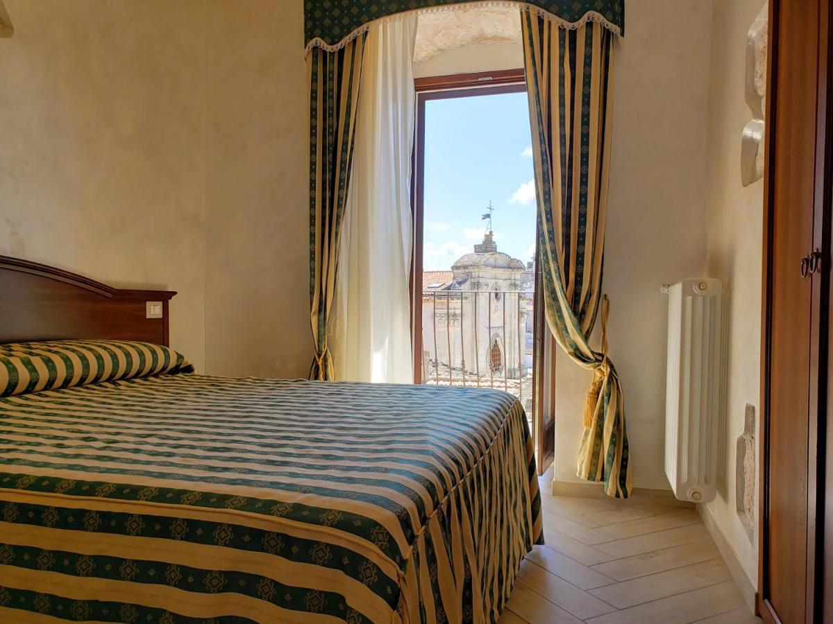 Rooms Dimora Arco - Affitti Brevi Italia モンテ・サンタンジェロ エクステリア 写真